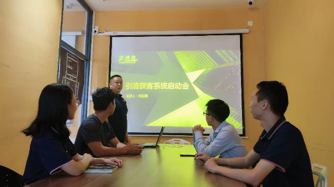 珠海中山短视频拍摄小榄代运营公司：95%的企业做短视频，为何粉丝难破千？露脸、真诚、重复——这看似最笨的方法，正在悄悄奖励那5%的清醒者
